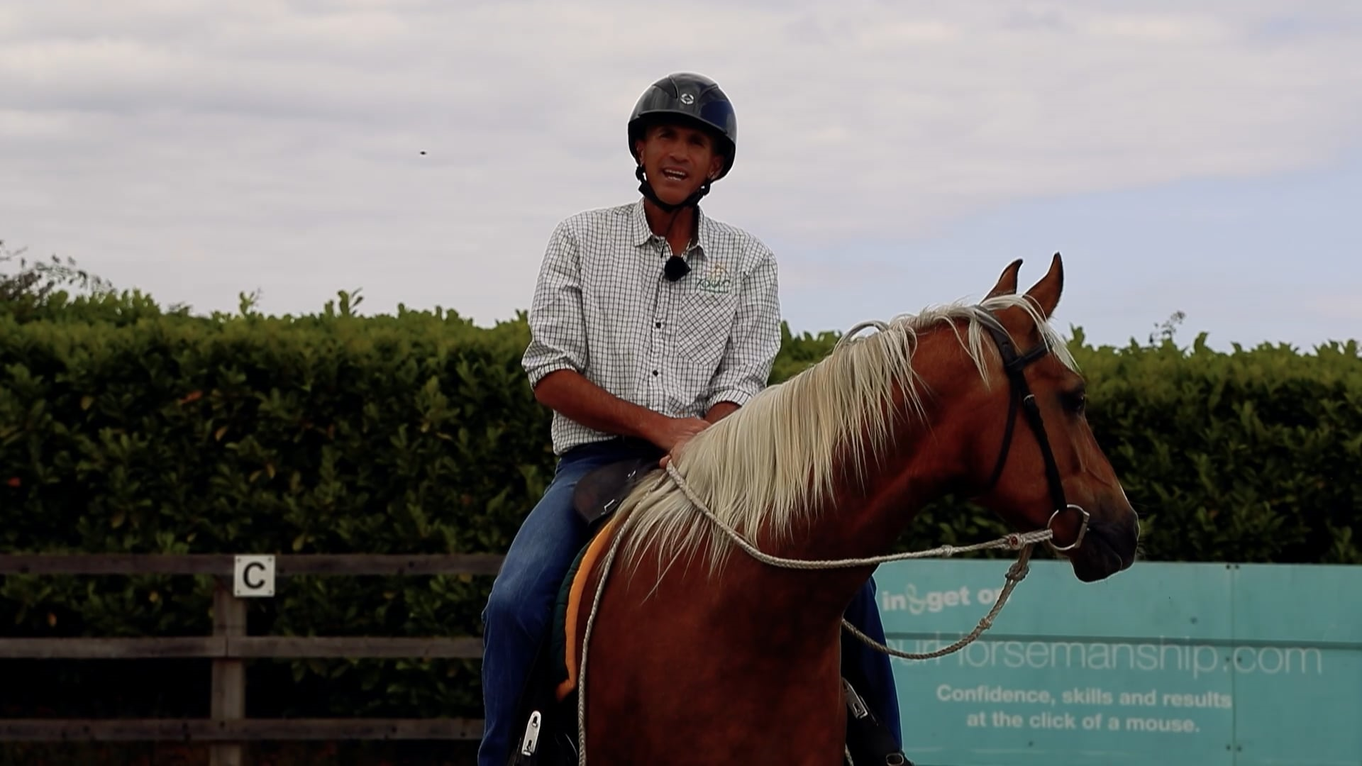 trending-tab-slider-image