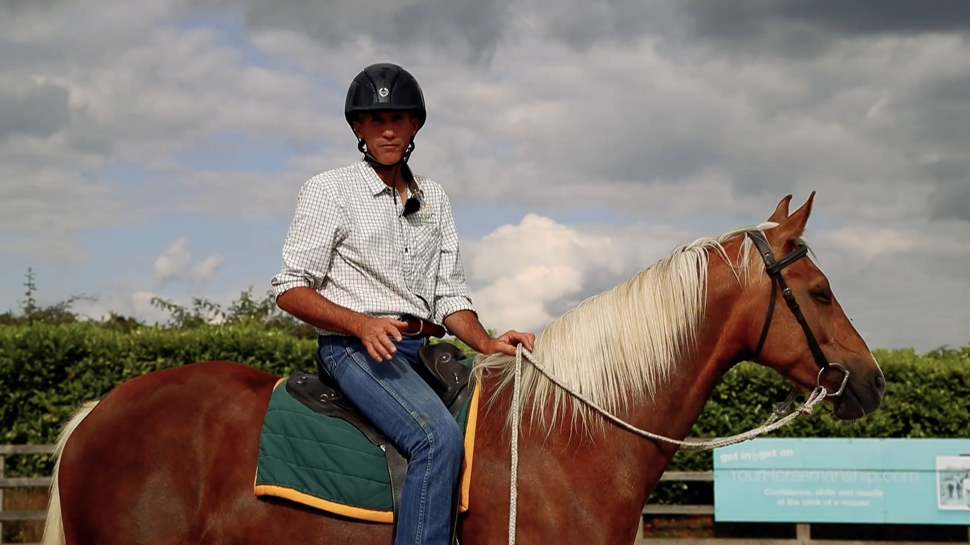 trending-tab-slider-image